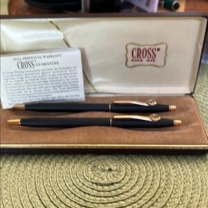 Black and Gold Pen Set